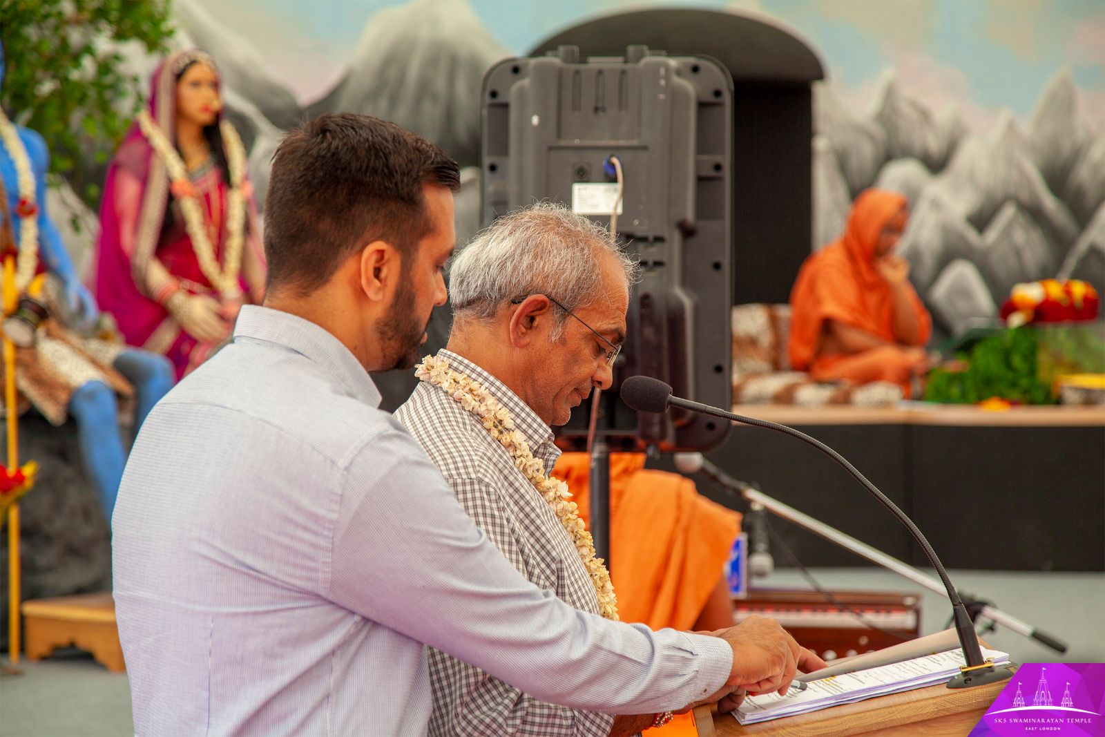 ©1987-2017 SKS Swaminarayan Temple East London